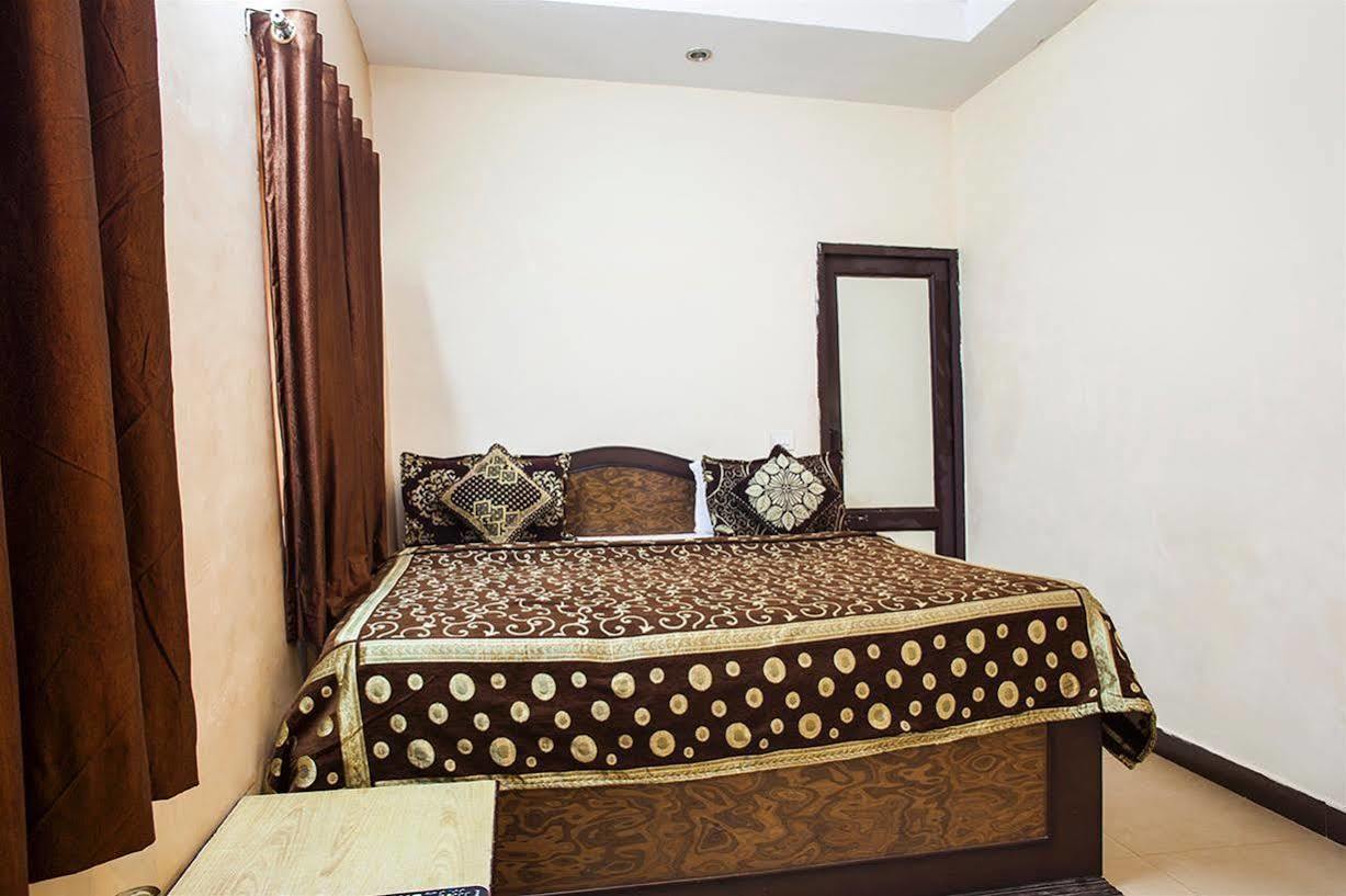 Hotel Gagandeep Haridwar Bagian luar foto